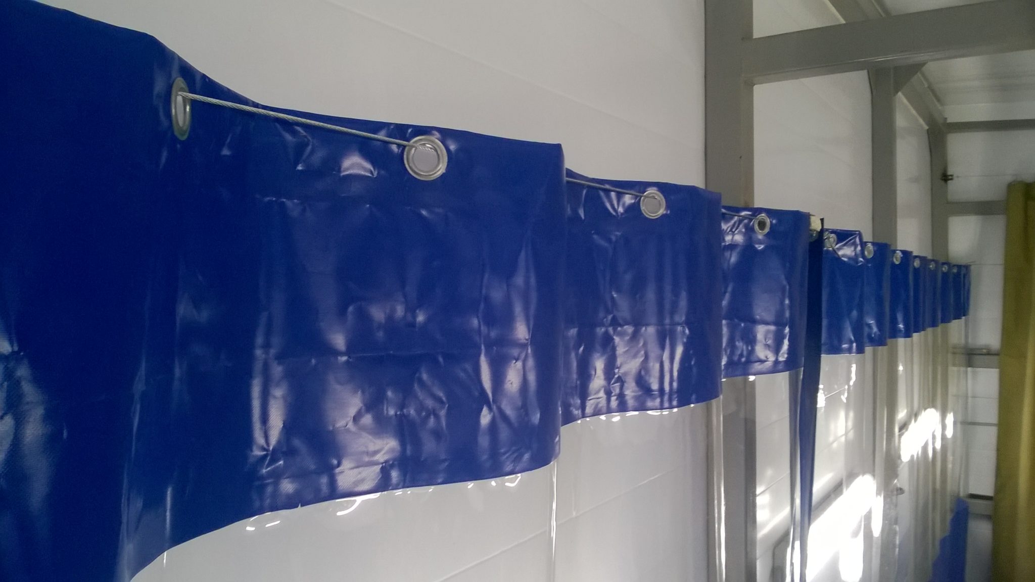Шторы ПВХ на тросе